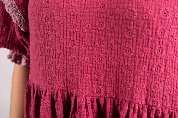 Mušelínové šaty s jemnou čipkou Love Colors - detailný záber