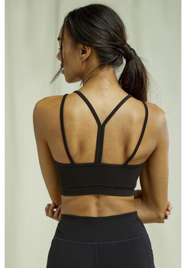 Čierna joga podrpsenka s prekríženými ramienkami na chrbte z organickej bavlny zozadu