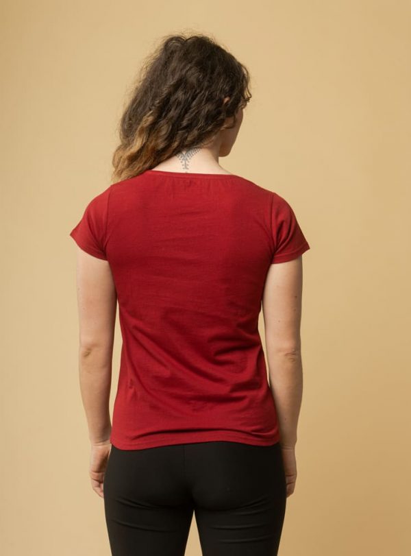 Červené dámske tričko s krátkymi rukávmi zozadu