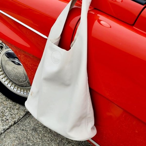 Béžová kožená kabelka vyrobená z prvotriednej kože od zodpovednej značky SussesBag