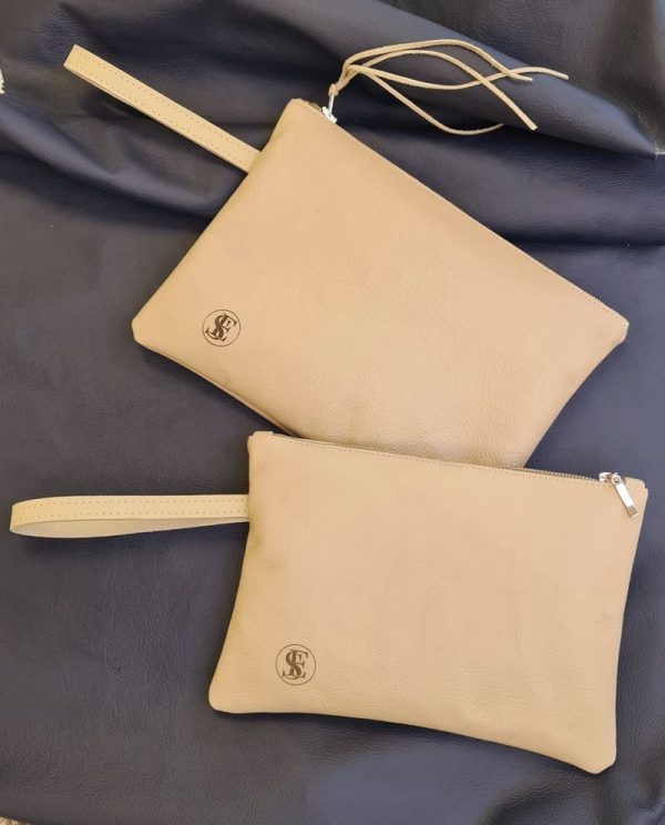 Krémové kožené listové kabelky do ruky od udržateľnej slovenskej značky SussesBag objednáte online na SLOVFLOW
