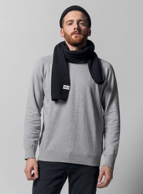 Čierny pletený šál pre mužov z certifikovanej bavlny objednáte online na SLOVFLOW